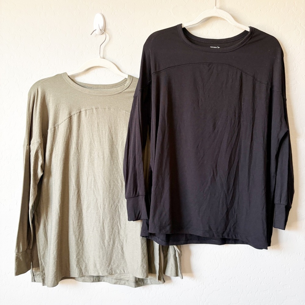 Old Navy Womens Bundle Lot (2) Active Ultralite Athleisure Long Sleeve Top S